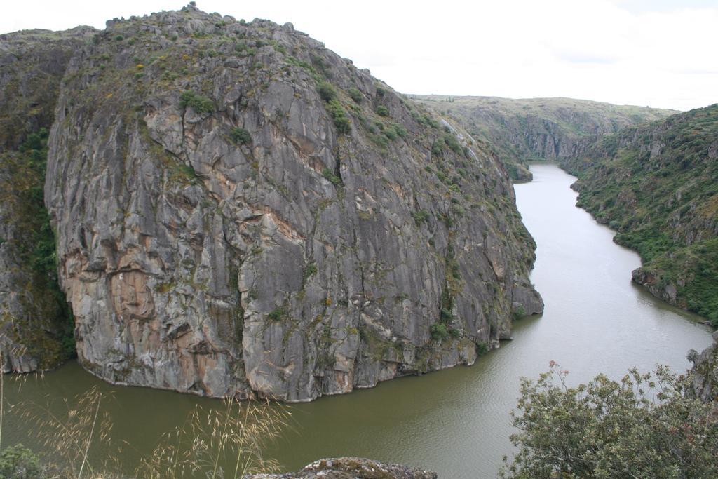 Pensjonat Quinta De La Barandica Miranda do Douro Zewnętrze zdjęcie